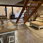 בית נופש Rustic And Spacious Converted Barn *