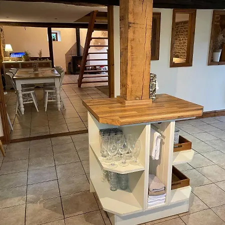 בית נופש Rustic And Spacious Converted Barn