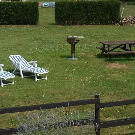 Hébergement de vacances Rustic And Spacious Converted Barn Isigny-le-Buat