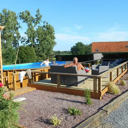Rustic And Spacious Converted Barn Hébergement de vacances Isigny-le-Buat