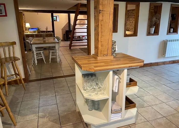 Holiday home Rustic And Spacious Converted Barn